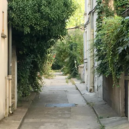 Apartment Superbe Duplex Avec Jardin Partage A Menilmontant