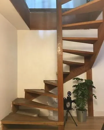 Superbe Duplex Avec Jardin Partage à Menilmontant