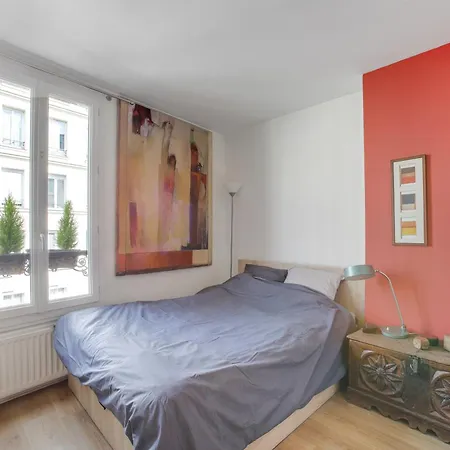 Superbe Duplex Avec Jardin Partage à Menilmontant *