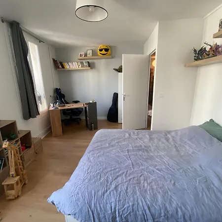 Superbe Duplex Avec Jardin Partage à Menilmontant *